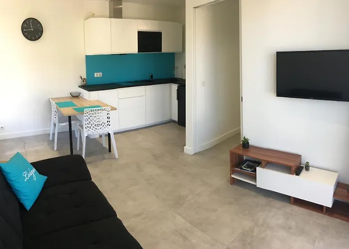 Cassis Lodges